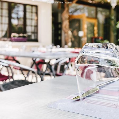 Hotel Le Central Boussac  エクステリア 写真